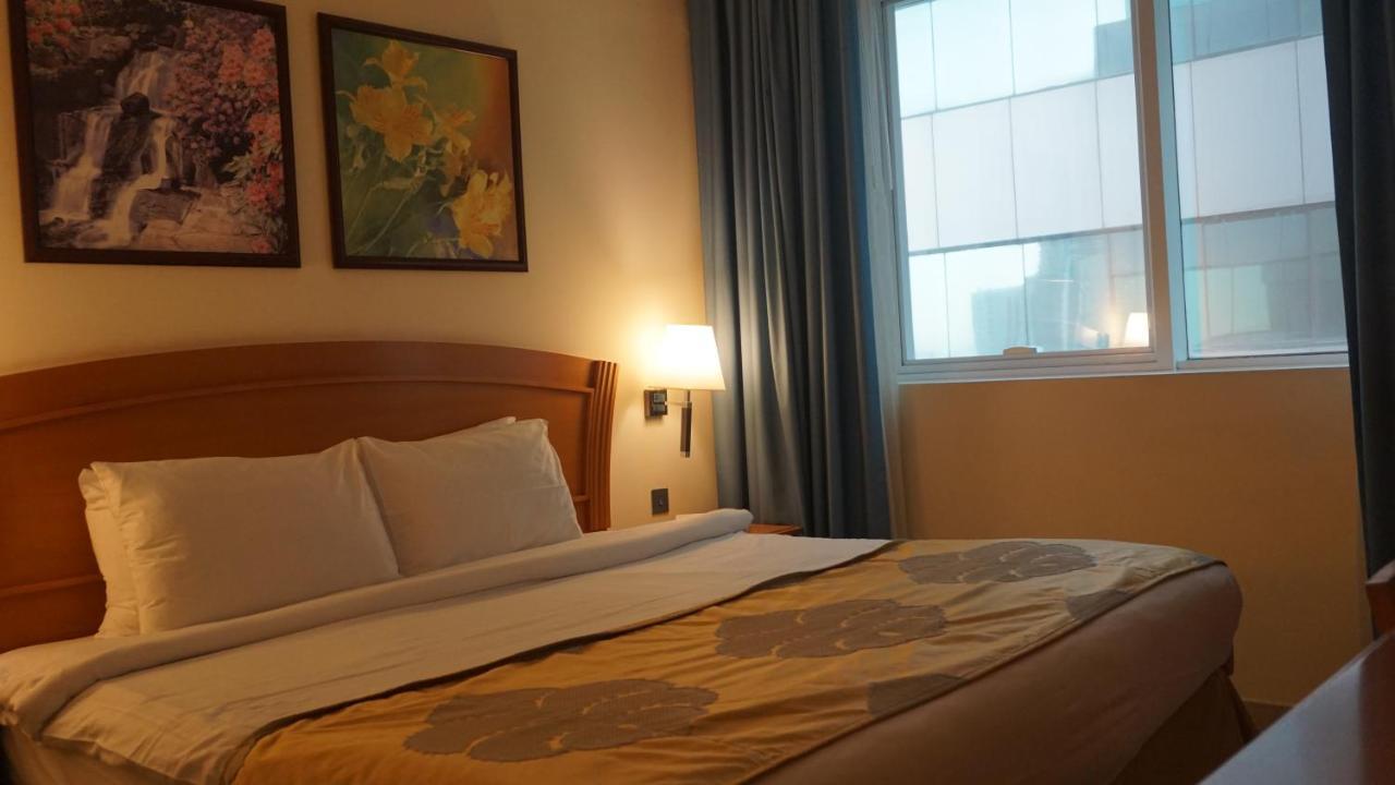 Golden Tulip Sharjah Aparthotel Eksteriør bilde