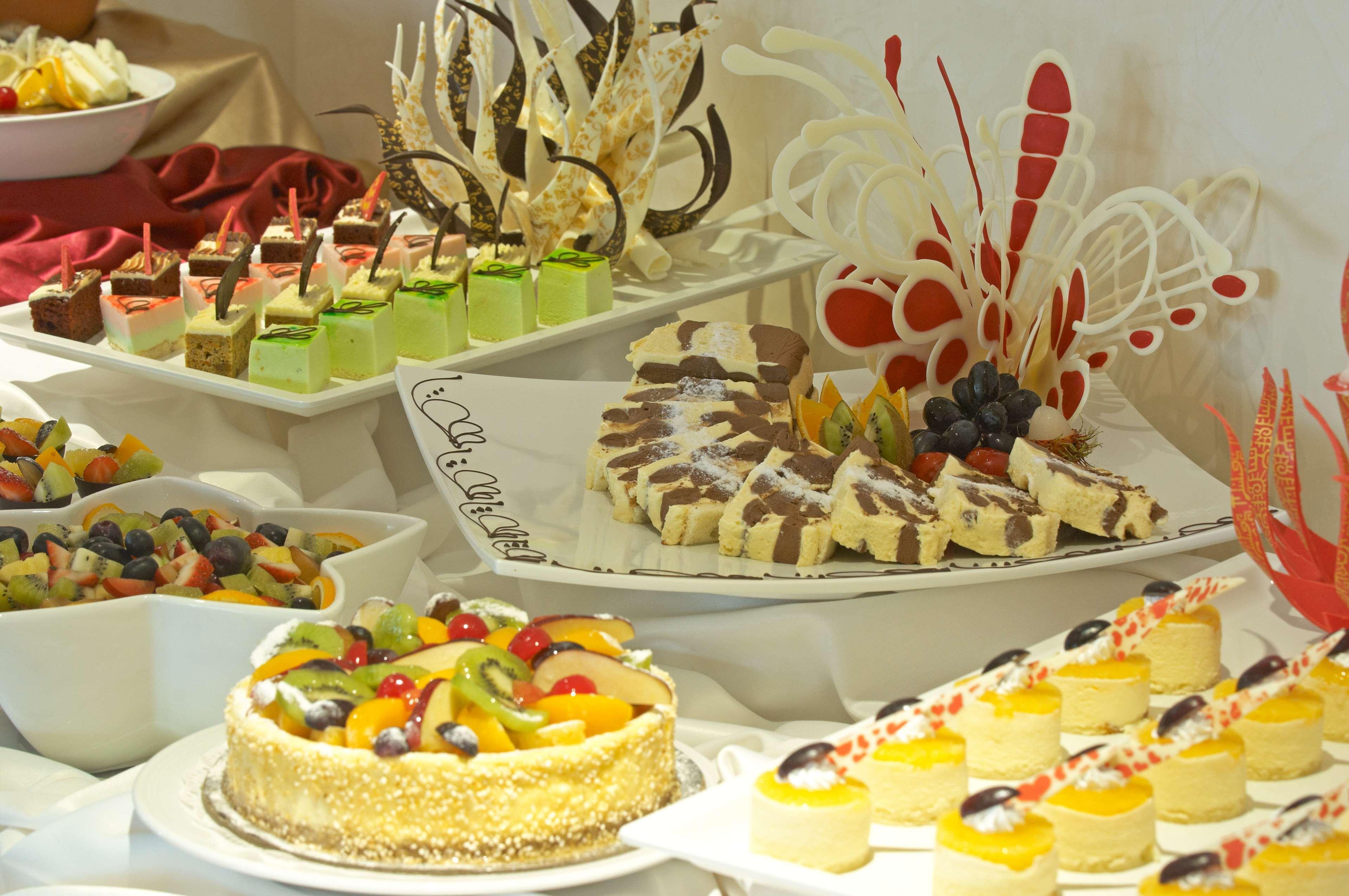 Golden Tulip Sharjah Aparthotel Eksteriør bilde