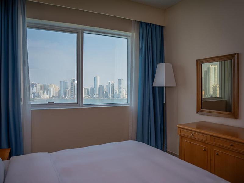 Golden Tulip Sharjah Aparthotel Eksteriør bilde