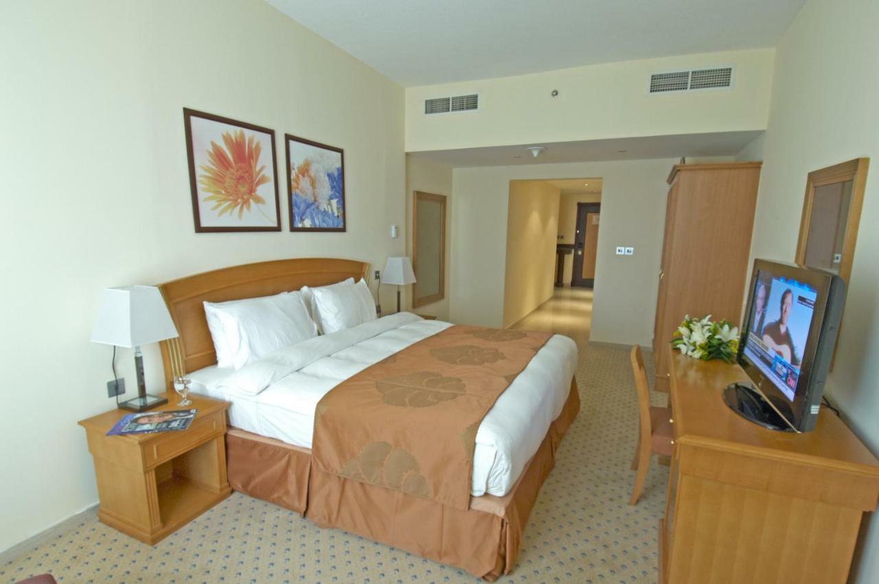 Golden Tulip Sharjah Aparthotel Eksteriør bilde
